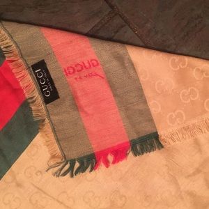 VINTAGE GUCCI scarf / wrap / throw 👀🧤💸😍